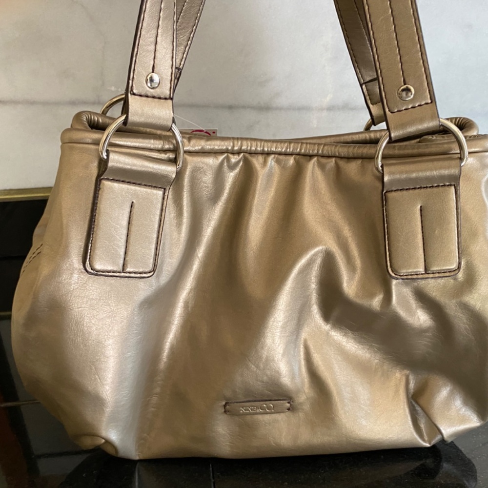 Nine & Co. - Picture 3 of 15